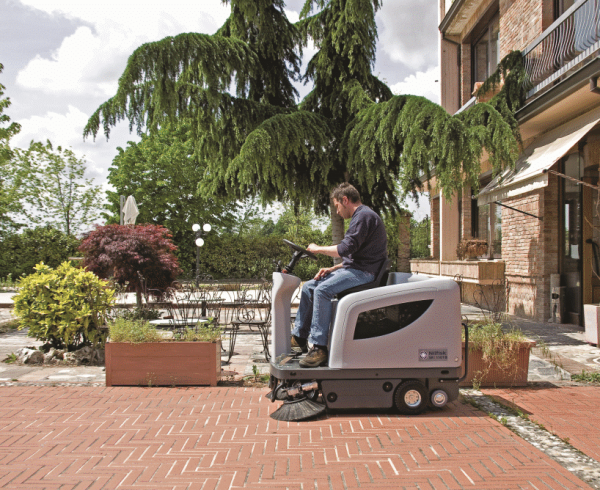 Nilfisk TERRA 4300B Balai mécanique autoporté – Image 7