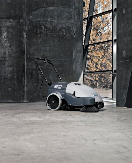 Nilfisk Terra 28B Balai mécanique accompagné – Image 9
